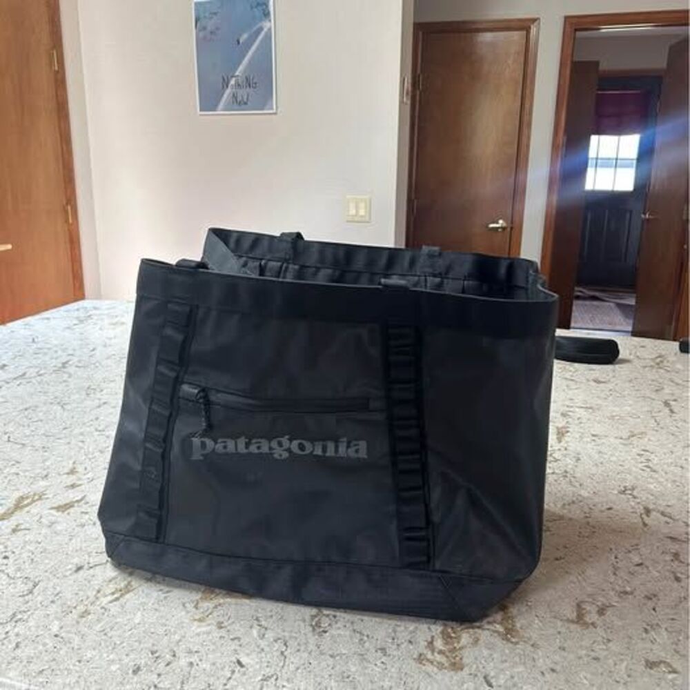 Patagonia Black Hole Tote 61L